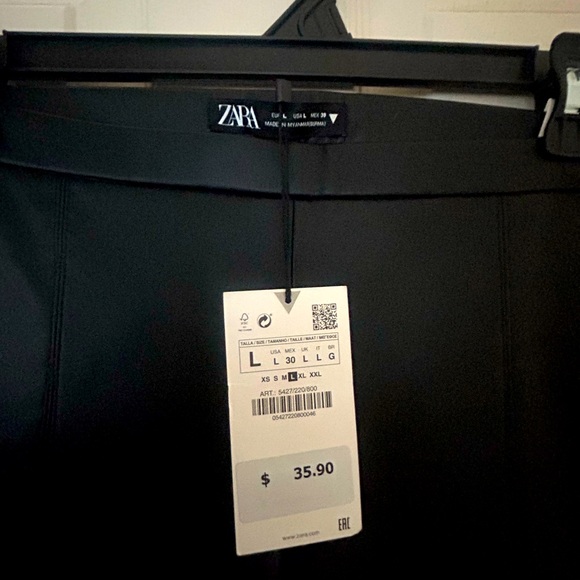 Abercrombie Legging - faux leather with slit! - Picture 3 of 4